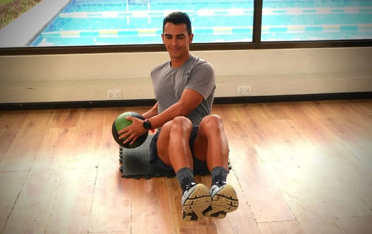 The Ultimate Medicine Ball Workout: 5 великолепных упражнений для мощного прироста