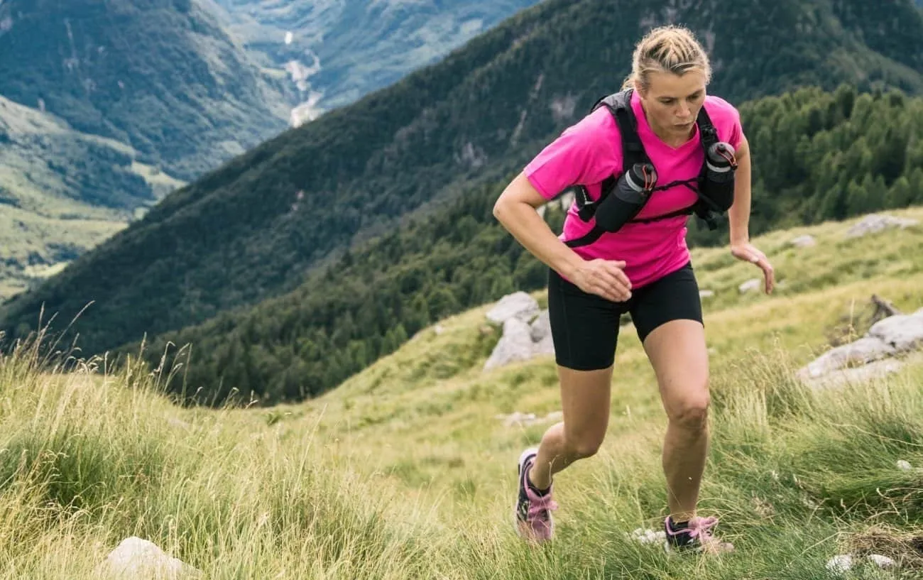 Впечатляющие выступления бегунов по тропам на Broken Arrow Skyrace